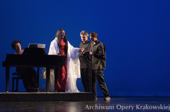 Opera b/o 2012 rok