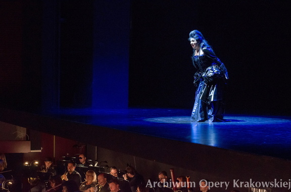 Opera b/o 2012 rok
